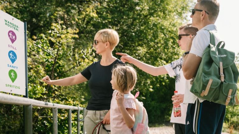 Fit mit Schritt: Waldquelle Familienwandertag