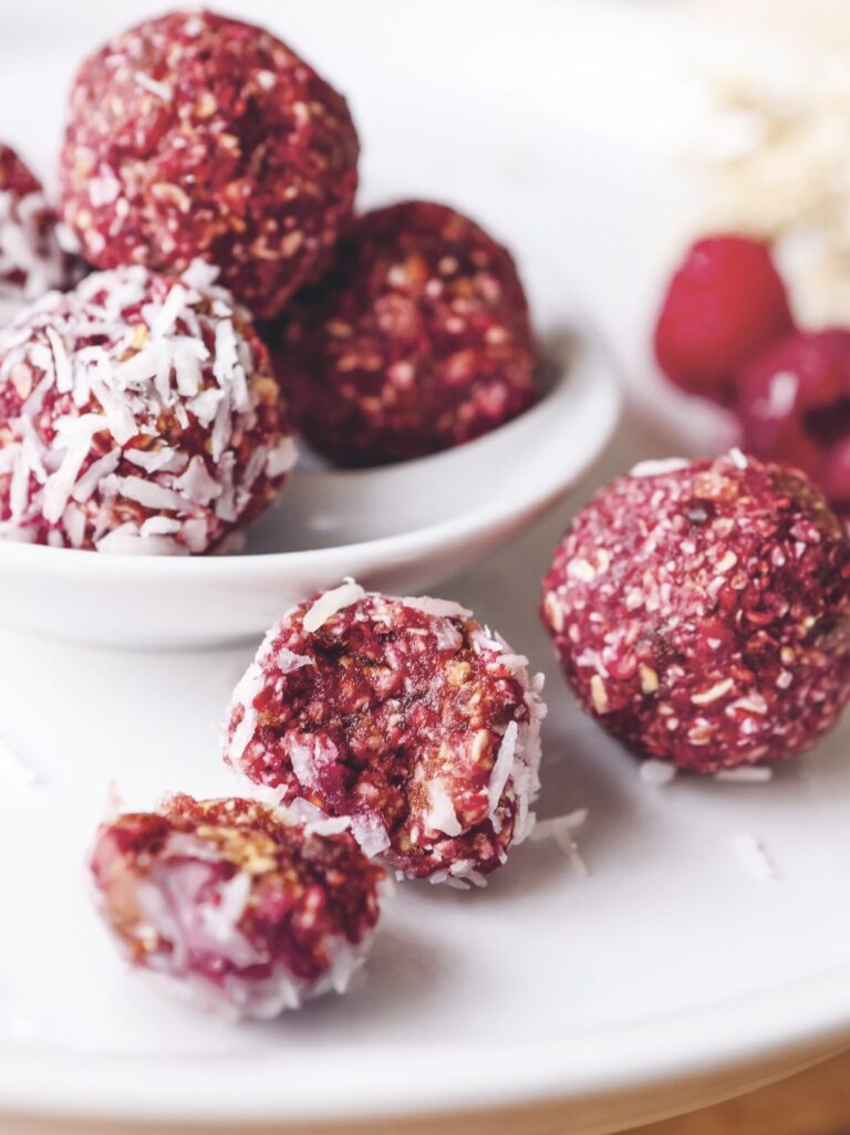 Pinke Himbeer-Balls mit Pamela Reif